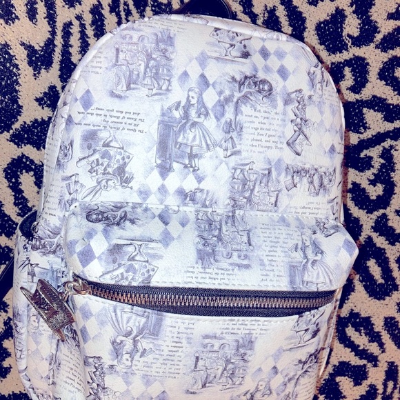 Alice in wonderland large backpack - Picture 6 of 7